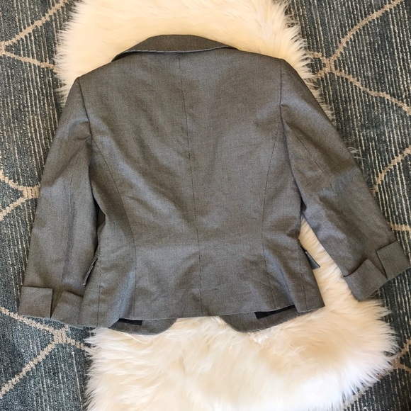 Tahari Blazer - Picture 6 of 6